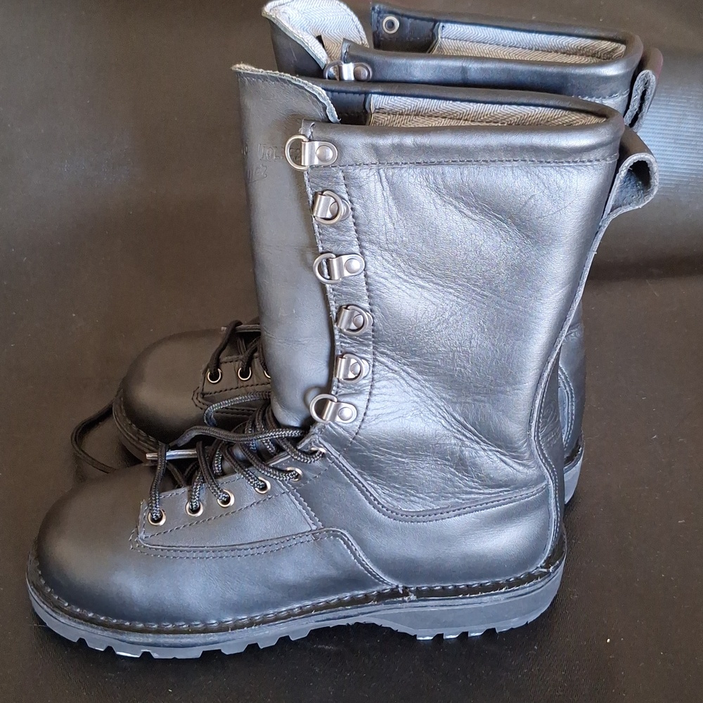 Danner Acadia Boots A Classic USA Made A Full Grain Leather Steel Toe Size 7 1/2